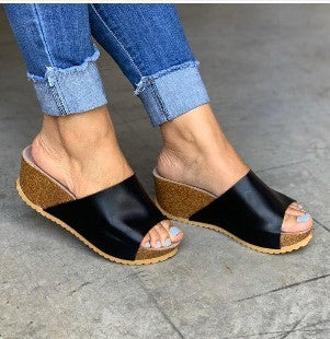Sandales compensées et pantoufles pour femmes