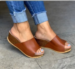 Sandales compensées et pantoufles pour femmes