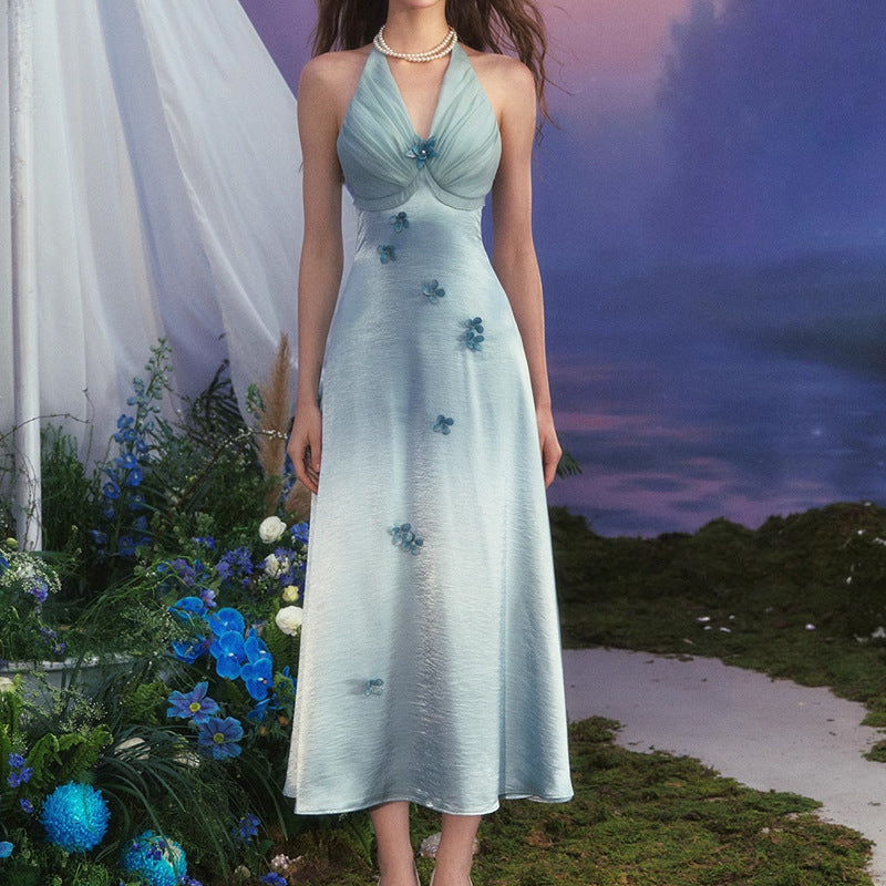 Robe à fleurs bleue style vacances françaises style industriel lourd