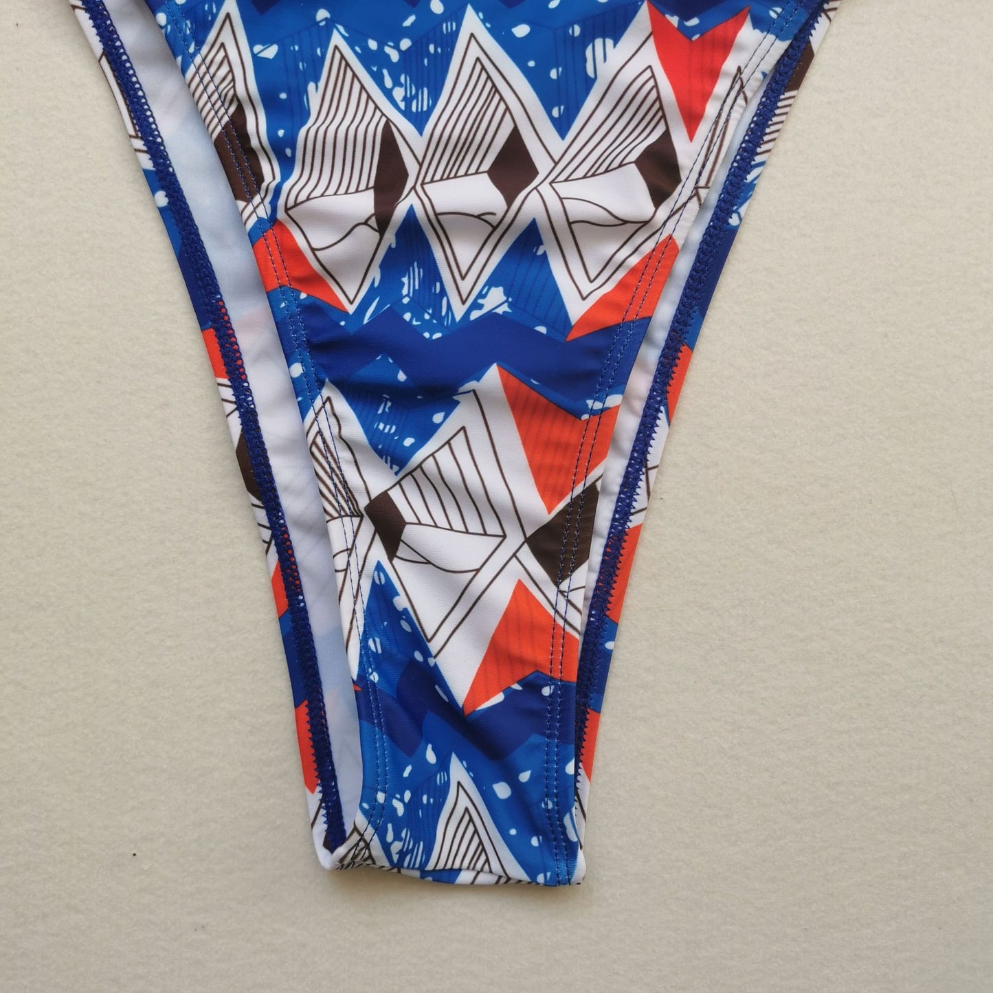 Maillot de bain bikini fendu avec chemisier