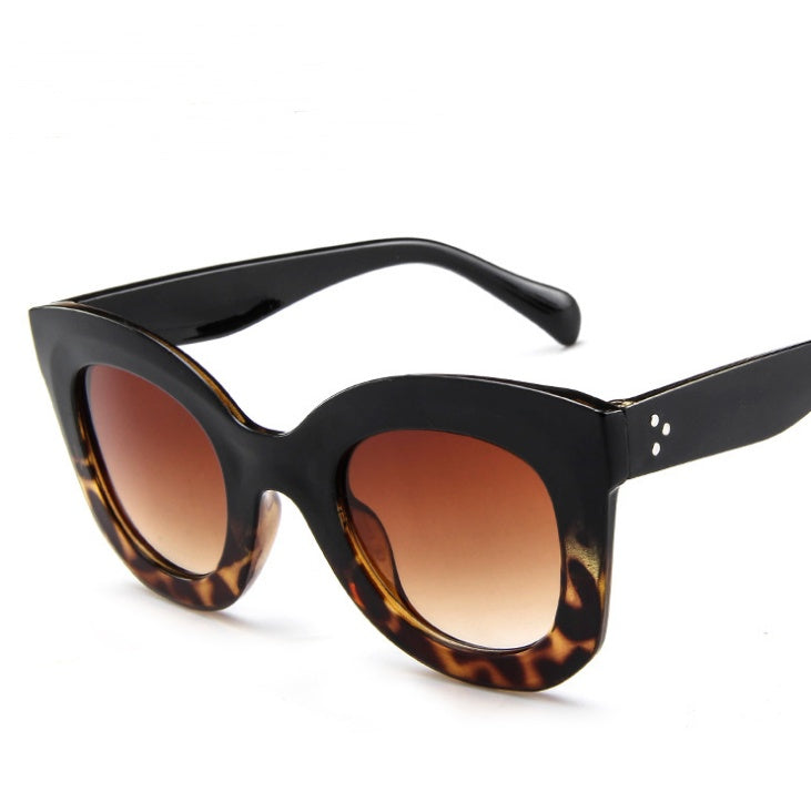 Lunettes de soleil tendance œil de chat