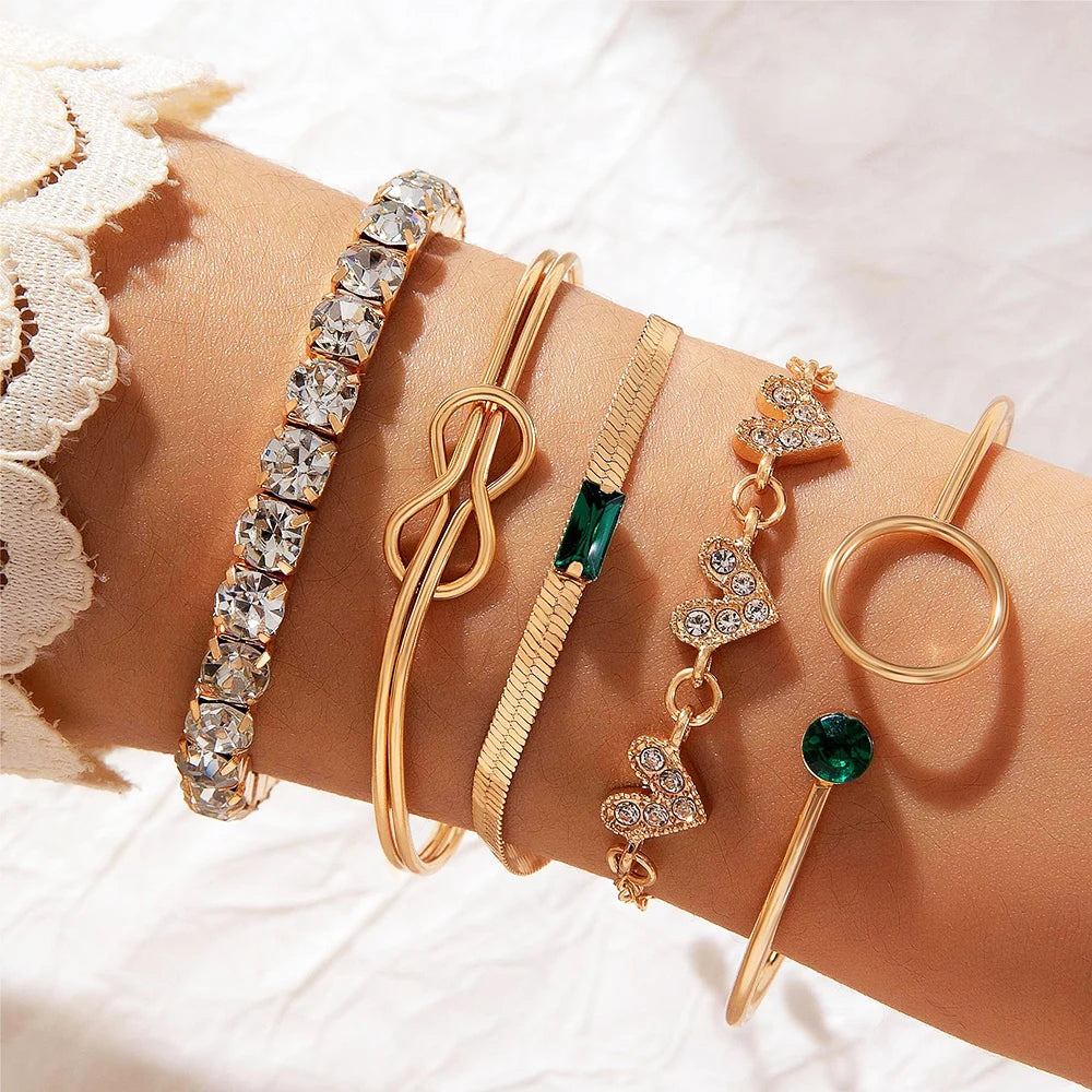 Lot de 4 bracelets tendance en métal et strass, imitation serpent, pour femme, idéal comme cadeau d'anniversaire ou de fête