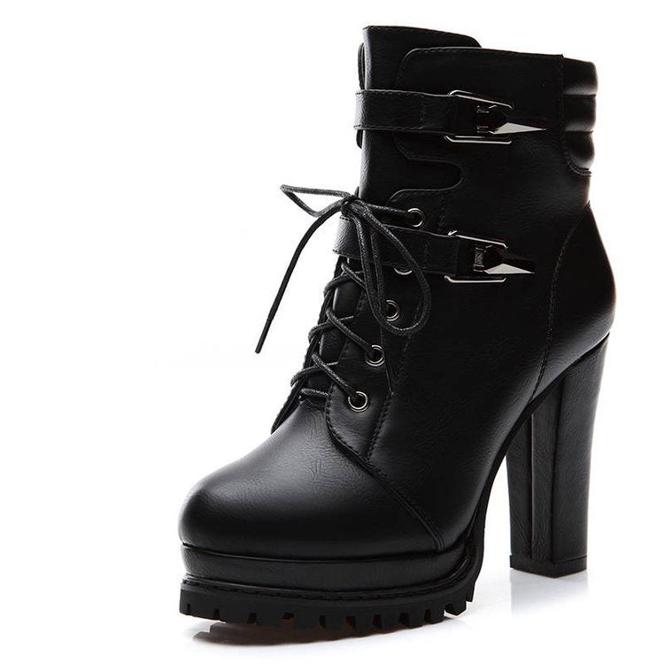 Chaussures à talons hauts de style britannique pour femmes