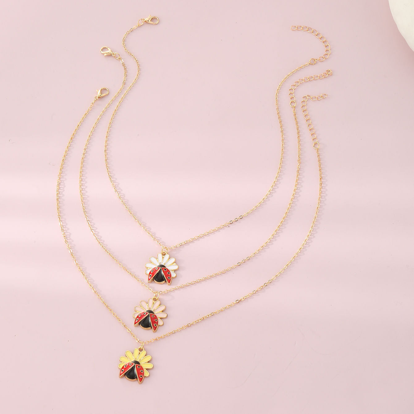 Collier pour enfants, style pastoral, fleur, coccinelle, pendentif mignon à sept points, coccinelle de dessin animé