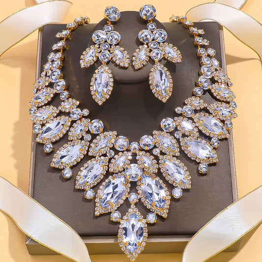 Ensemble de colliers de luxe européens et américains en forme de feuilles
