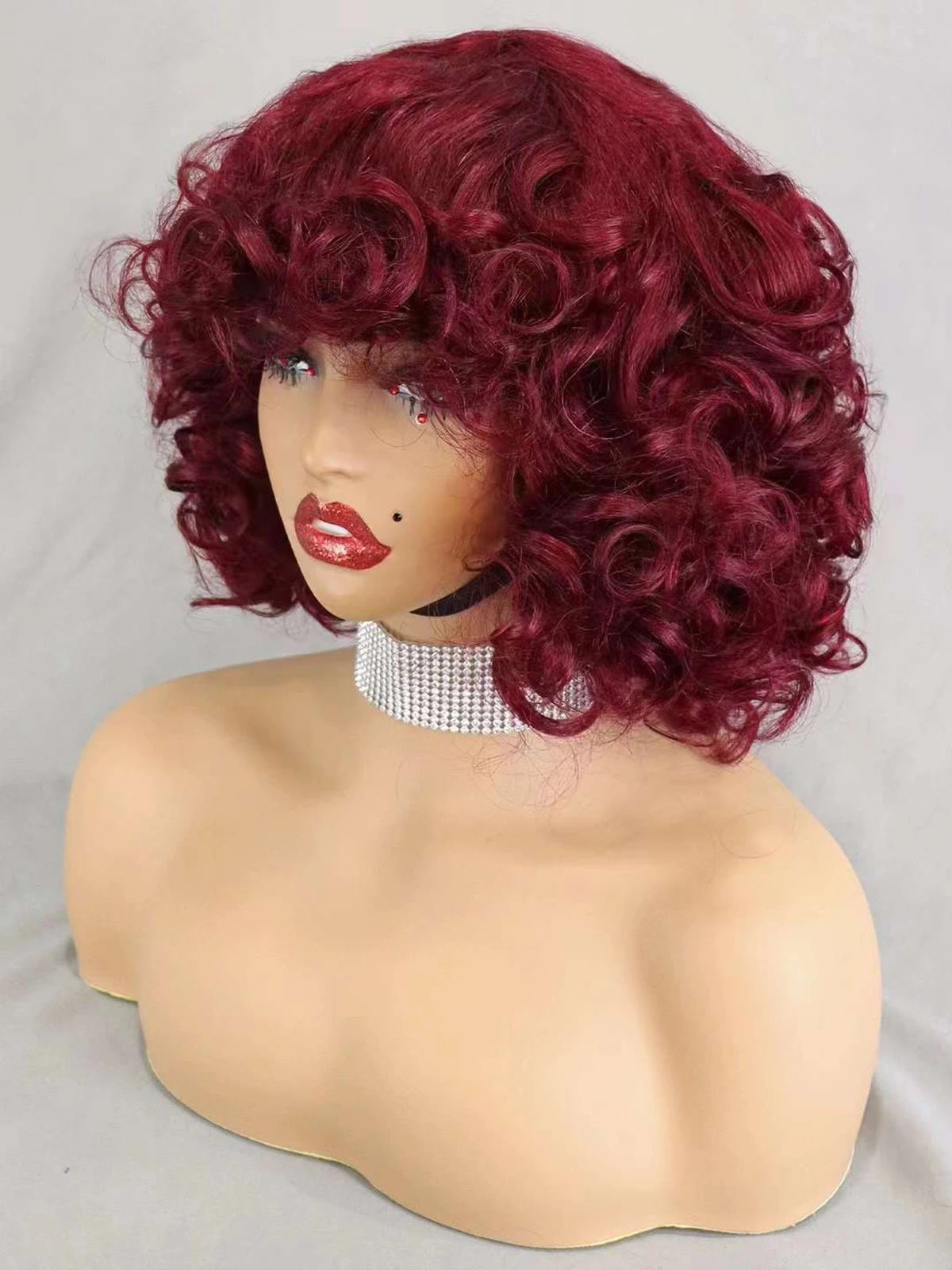 Perruques de cheveux humains bouclés et rebondissants bordeaux 99J #, densité 200 %, avec frange, courtes, bouclées et lâches, fabriquées à la machine, pré-épilées pour femmes