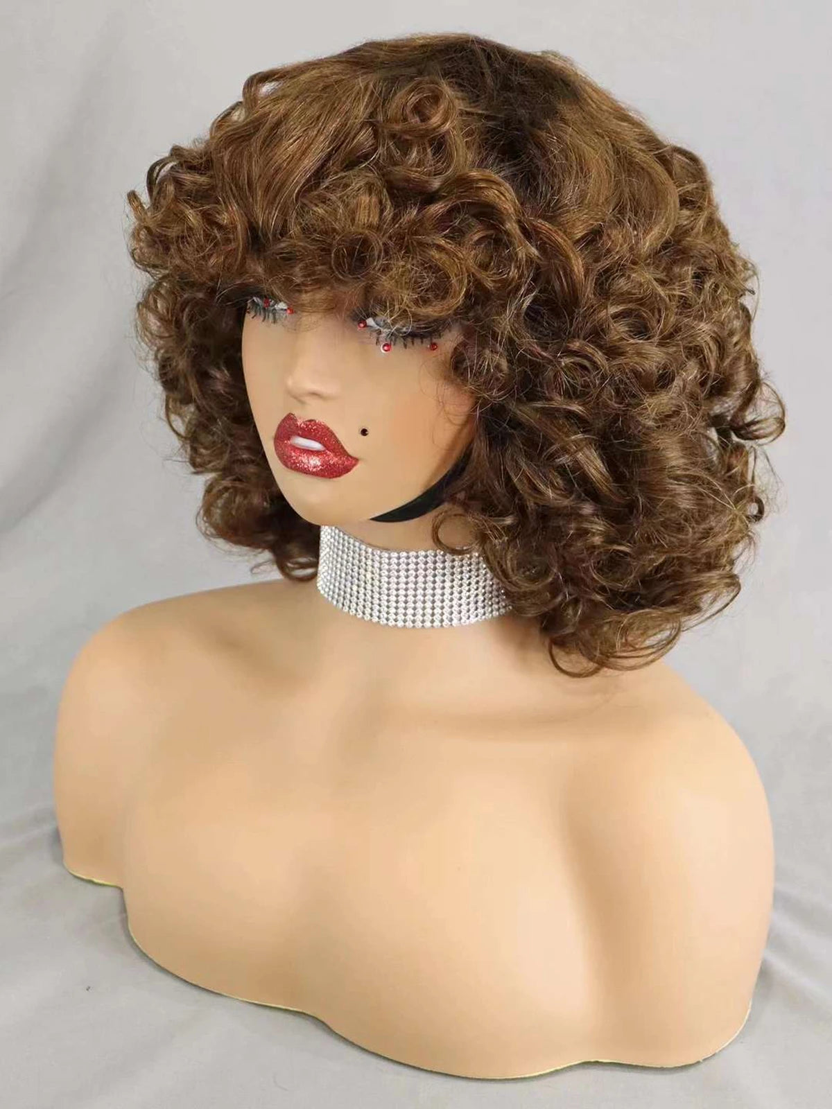 Perruques de cheveux humains bouclés et rebondissants bordeaux 99J #, densité 200 %, avec frange, courtes, bouclées et lâches, fabriquées à la machine, pré-épilées pour femmes
