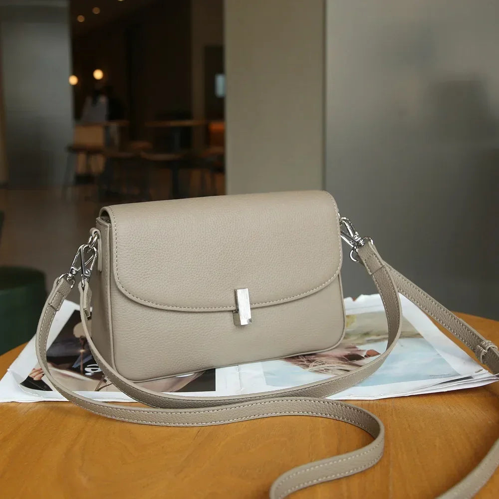 Sac à main en cuir véritable pour femme 2024, nouveau petit sac carré polyvalent pour dames, sac à bandoulière solide et polyvalent de haute qualité