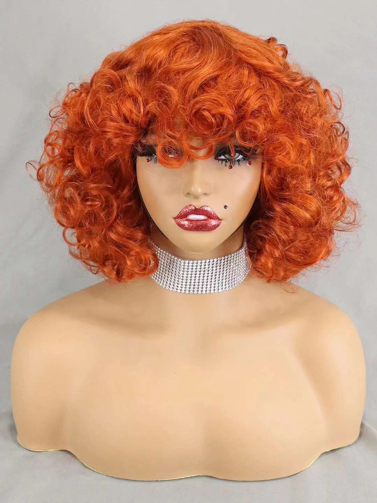 Perruques de cheveux humains bouclés et rebondissants bordeaux 99J #, densité 200 %, avec frange, courtes, bouclées et lâches, fabriquées à la machine, pré-épilées pour femmes