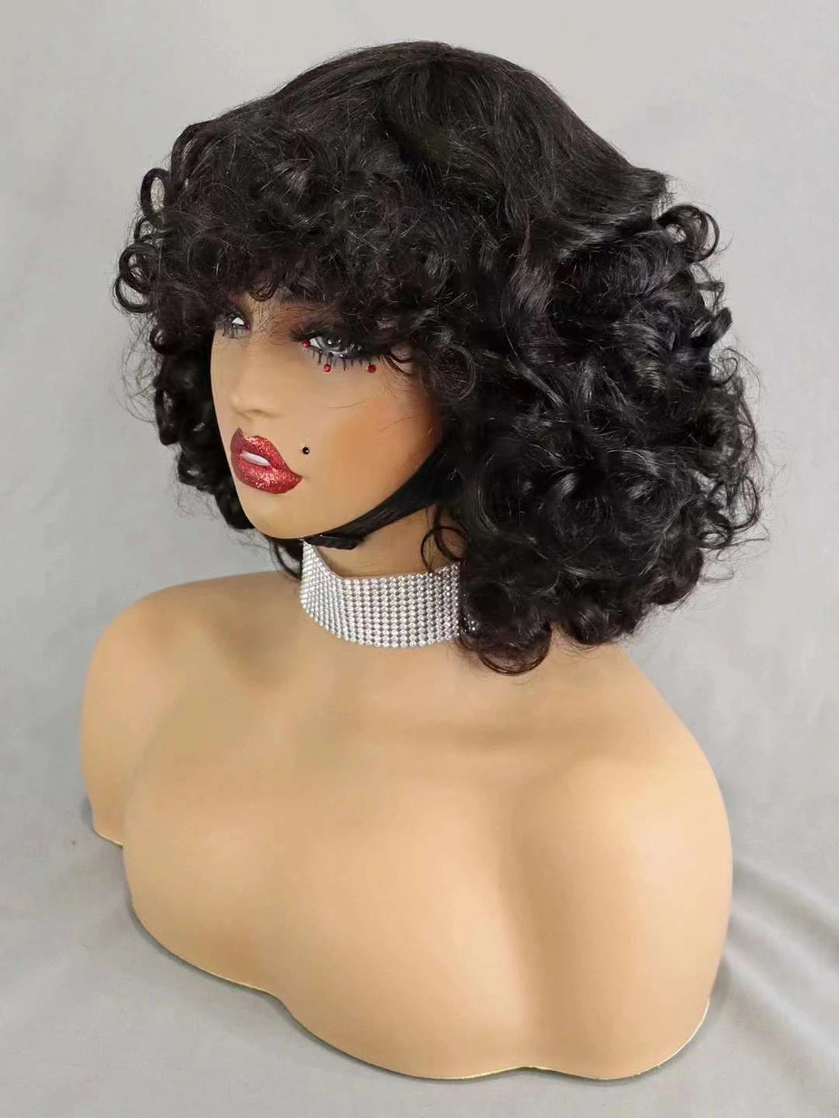 Perruques de cheveux humains bouclés et rebondissants bordeaux 99J #, densité 200 %, avec frange, courtes, bouclées et lâches, fabriquées à la machine, pré-épilées pour femmes