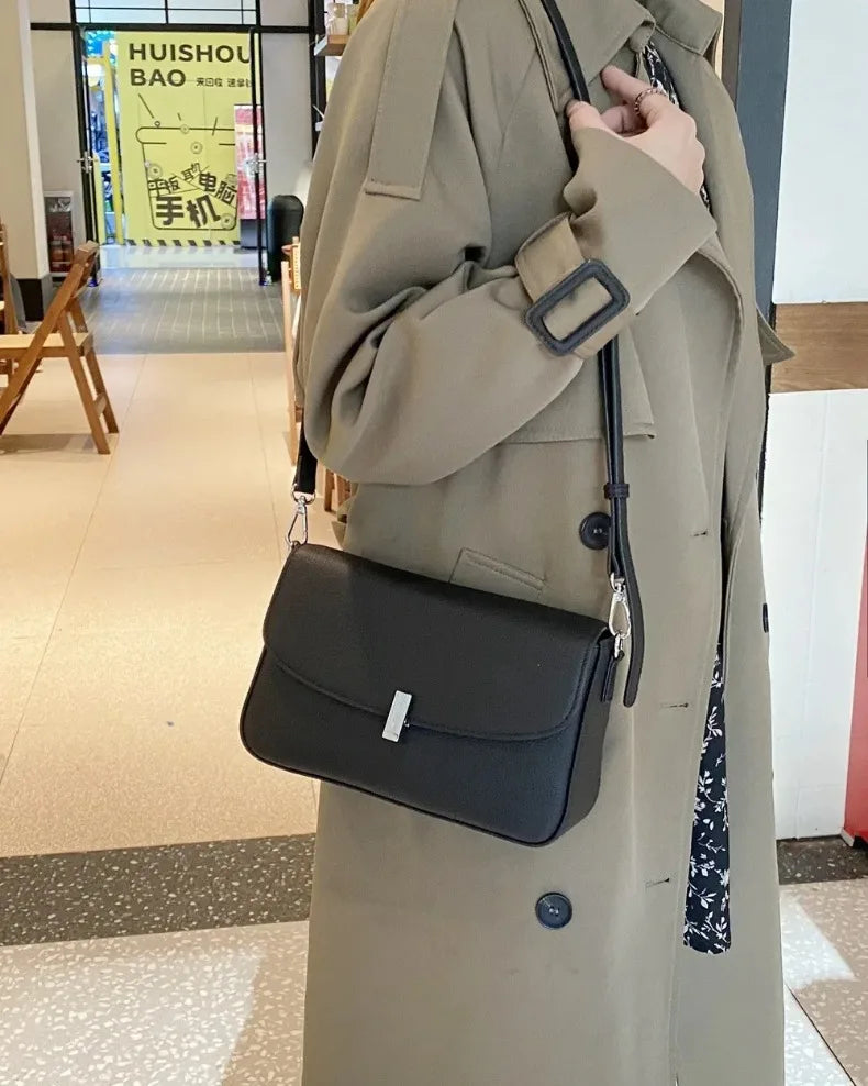 Sac à main en cuir véritable pour femme 2024, nouveau petit sac carré polyvalent pour dames, sac à bandoulière solide et polyvalent de haute qualité