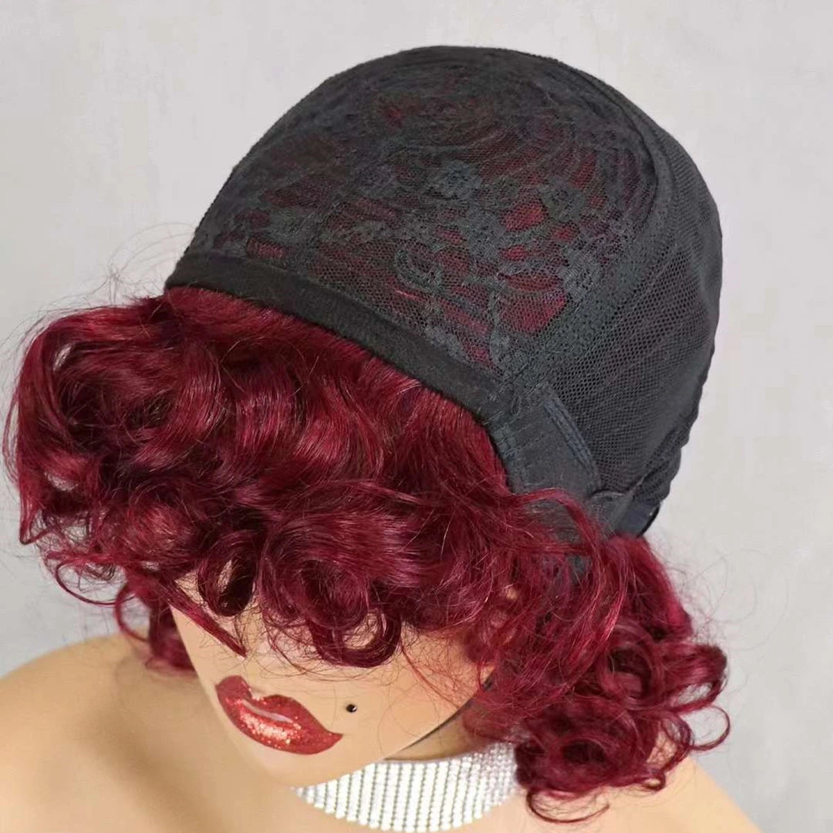 Perruques de cheveux humains bouclés et rebondissants bordeaux 99J #, densité 200 %, avec frange, courtes, bouclées et lâches, fabriquées à la machine, pré-épilées pour femmes