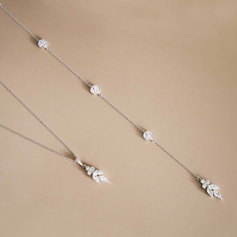 Chaîne de dos, chaîne de corps, bijoux de mariée simples