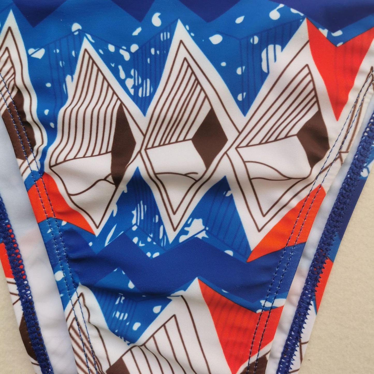 Maillot de bain bikini fendu avec chemisier