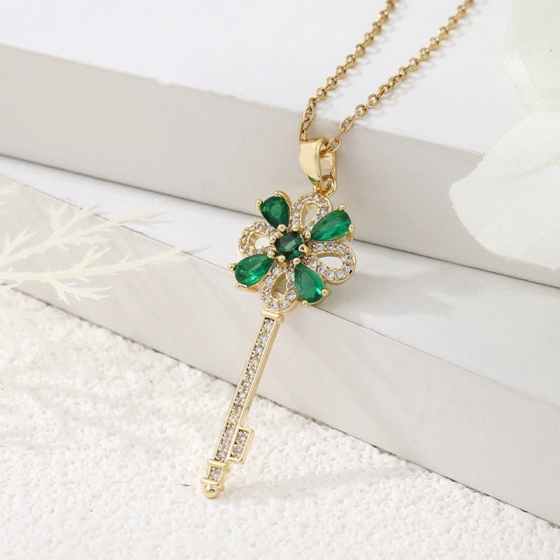 Collier rétro créatif pour femme avec clé et fleur
